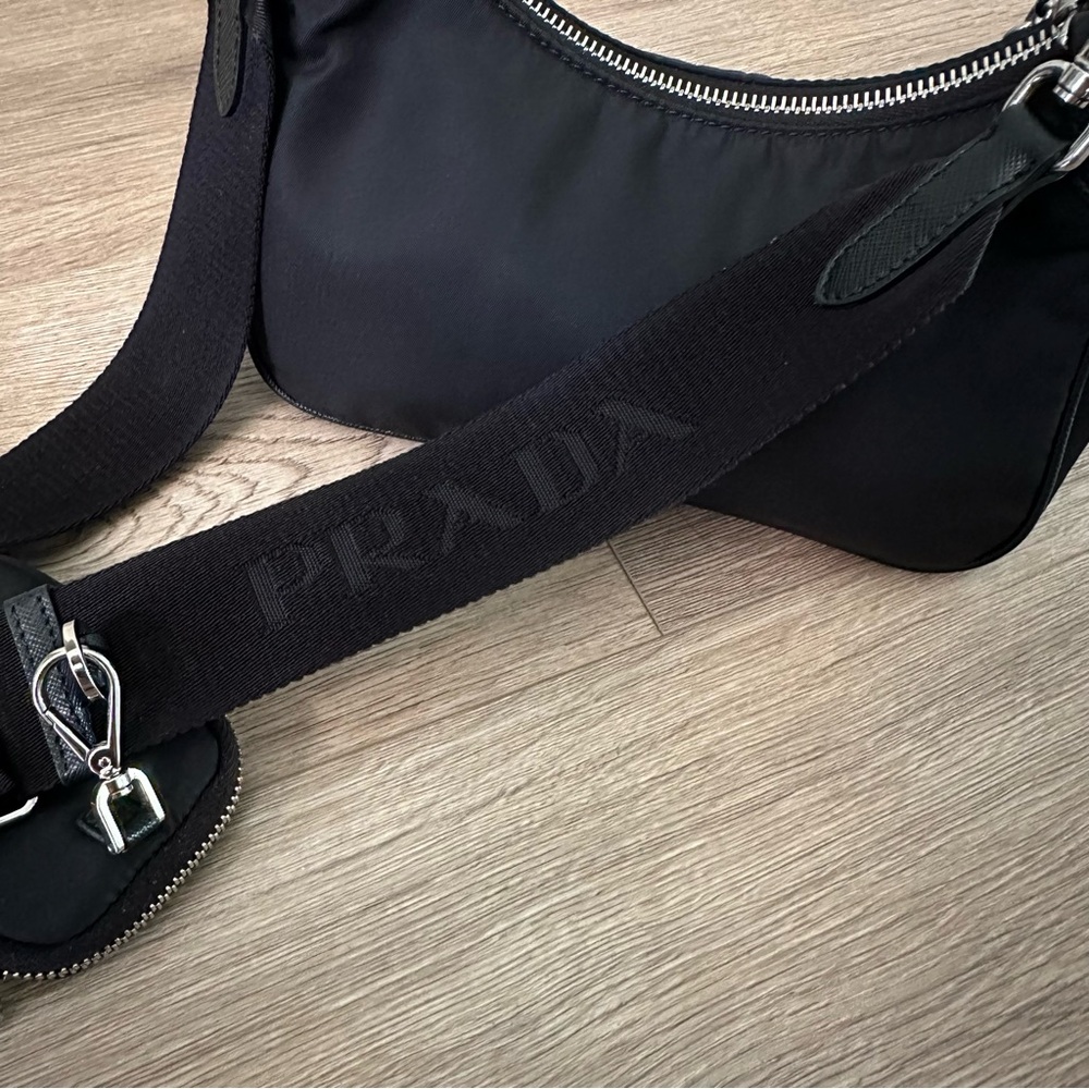 Authentic Prada Re-Edition‎ 2005 Re-Nylon bag - Picture 5 of 10
